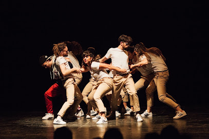 Escuela de baile Andanzas: Pasión y ritmo en movimiento ¡Baila como nunca en la Academia Like A Dream de Riudellots!
