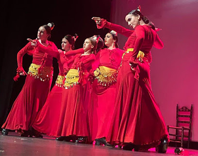 Descubre el ritmo en Lola Moreno Danza