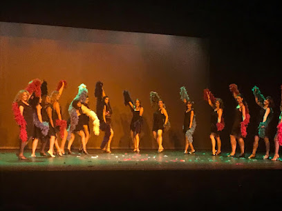 Escuela de baile Andanzas: Pasión y ritmo en movimiento ¡Siente el ritmo en Sala Ämbar